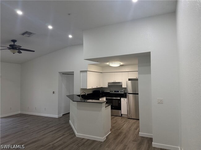 Building Photo - 8285 Ibis Club Dr