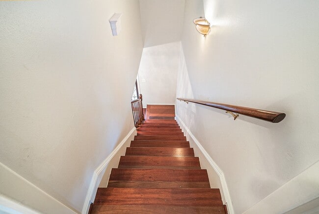 Building Photo - 743 Bison Dr
