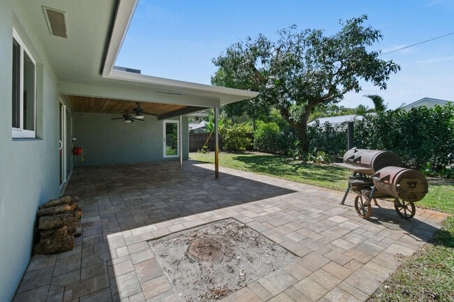 Building Photo - 1710 Ardley Rd