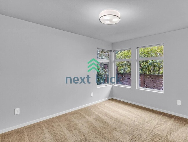 Building Photo - 3BR / 3BA Single-Family Home in Desirable Seattle Neighborhood