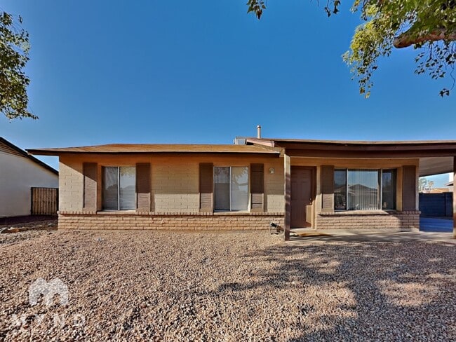 Building Photo - 2121 W Morrow Dr