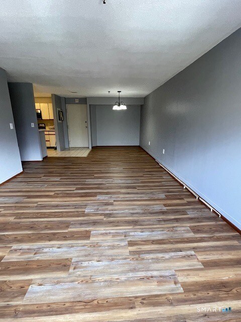 Building Photo - 11 Putter Dr