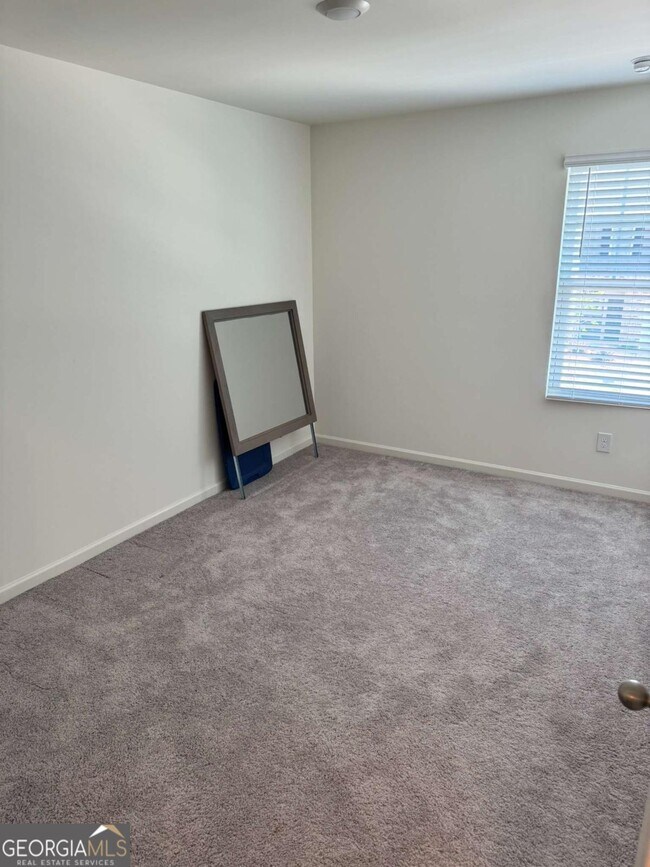 Building Photo - 536 Magnolia Cir