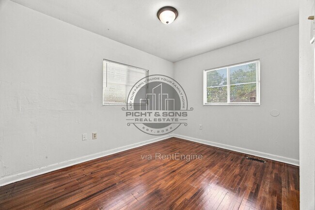 Building Photo - 1625 Kelly St