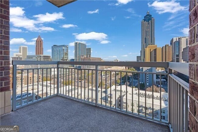 Building Photo - 285 Centennial Olympic Dr