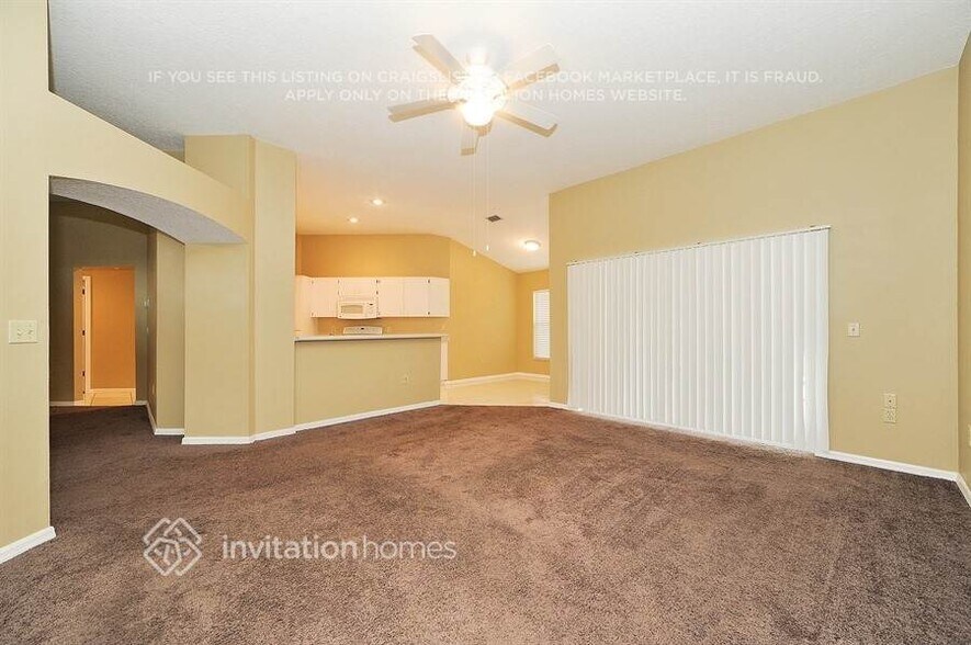 Building Photo - 4300 Ridgemoor Dr N