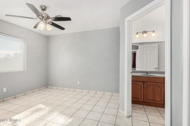 Building Photo - 8812 W Pinnacle Peak Rd