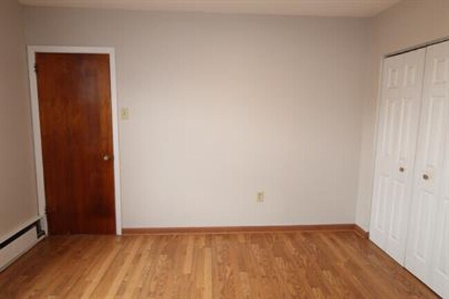 Building Photo - 845 Western Ave