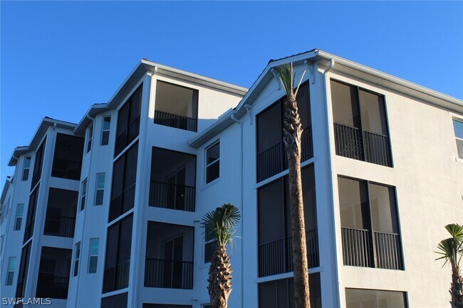 Building Photo - 15405 Grn Acrs Ave