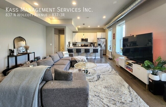 Building Photo - 837 N Wolcott Ave