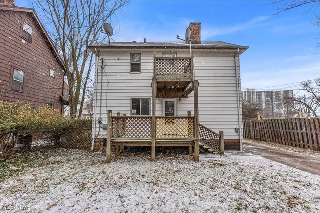 Building Photo - 221 E 266th St