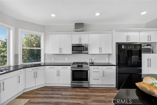 Building Photo - 214 Avenida Montalvo