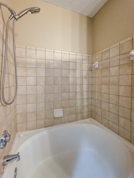 Building Photo - 401 16th St NW