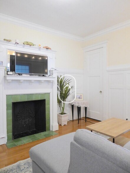 Building Photo - 26 Medfield St