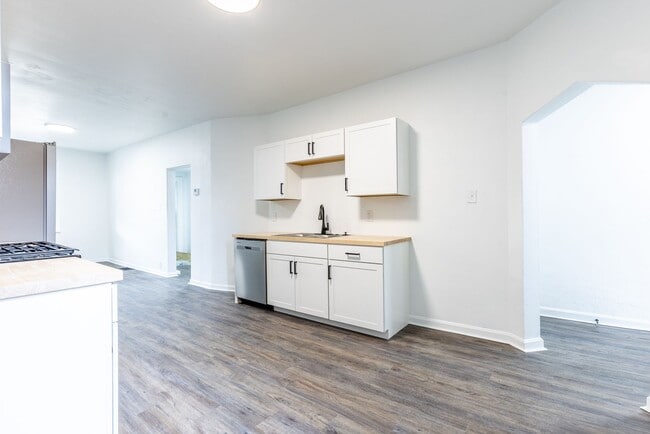 Building Photo - 95 Beltzhoover Ave