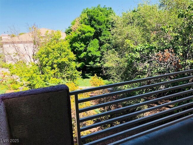 Building Photo - 4555 E Sahara Ave