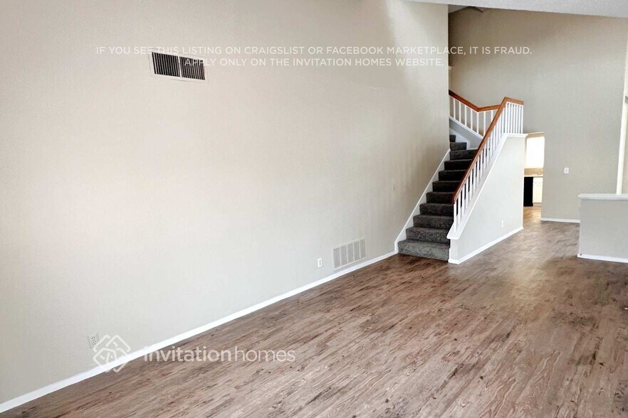 Building Photo - 330 Templeton Dr