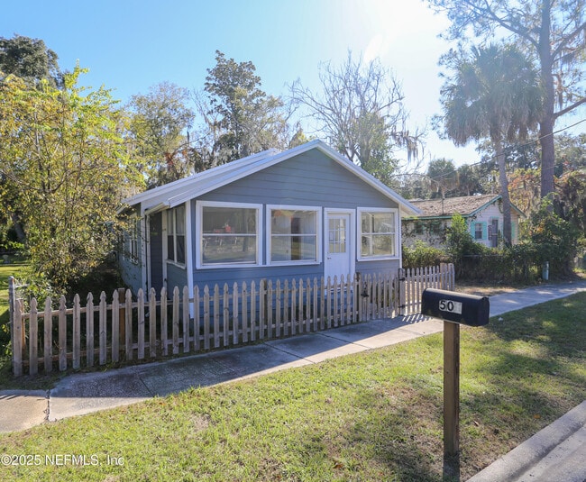 Building Photo - 505 N 9th St