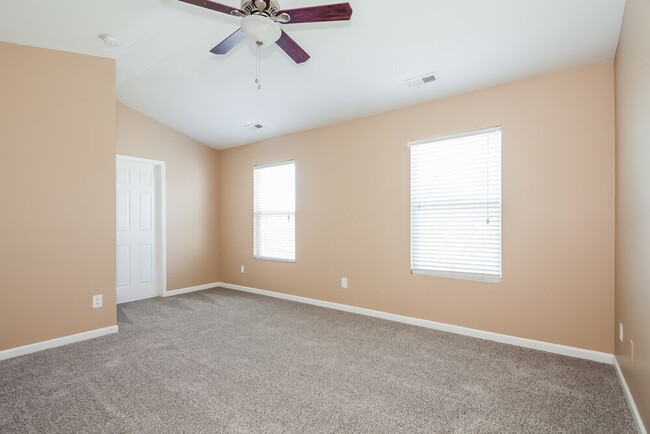 Building Photo - 2243 Brandybuck Ln