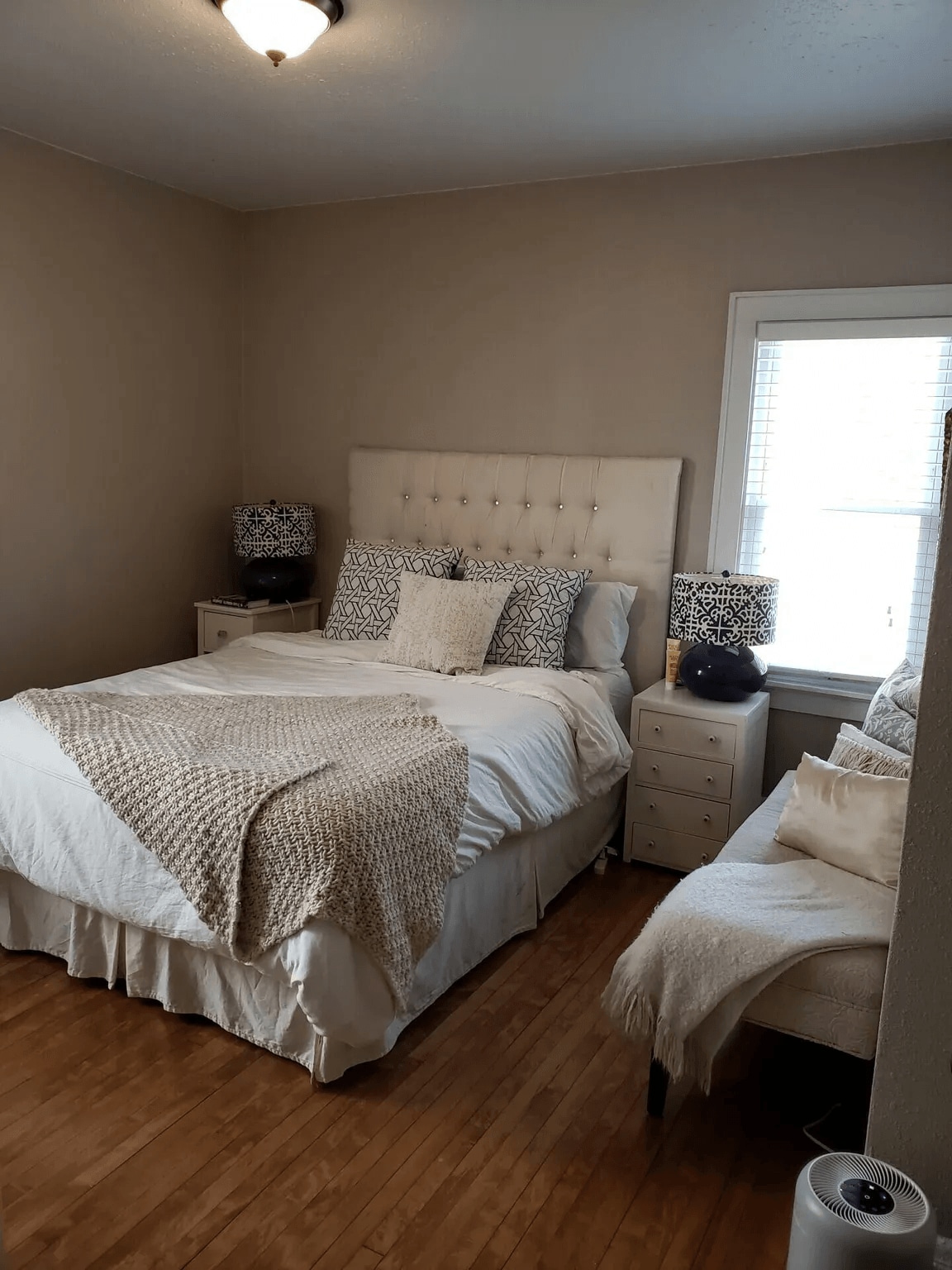 Lower bedroom - 2350 N 65th St