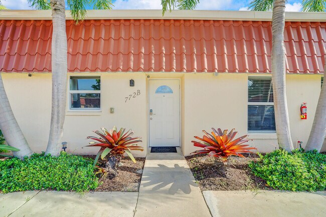 Building Photo - 772 Nantucket Cir