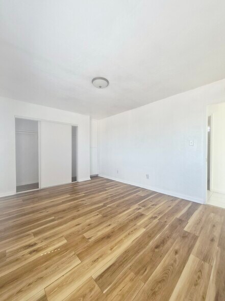 Building Photo - 1038 Alta Ave