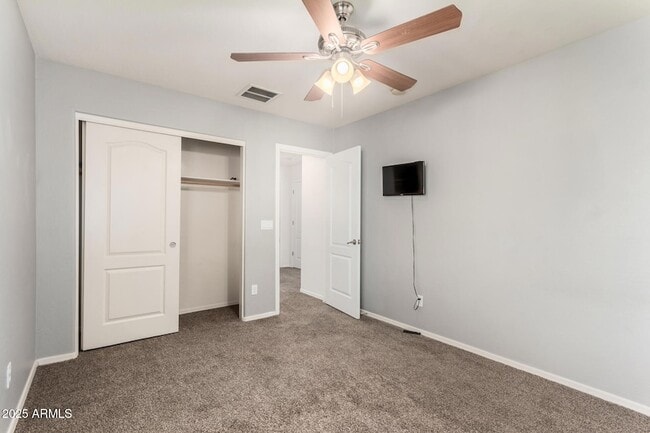 Building Photo - 21090 E Munoz St