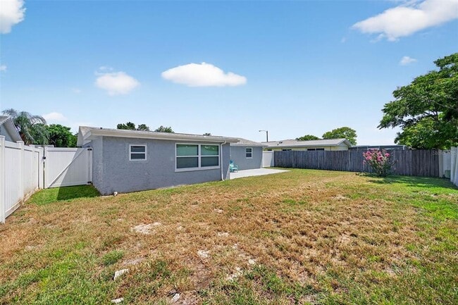 Building Photo - 7104 Castanea Dr