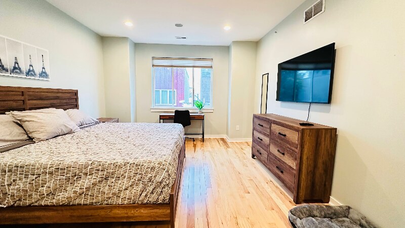 Building Photo - 1311 S Bouvier St