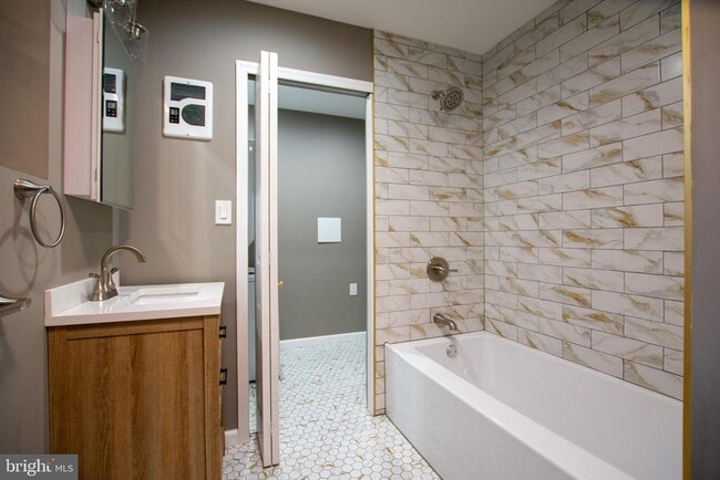 Building Photo - 919 Pine St