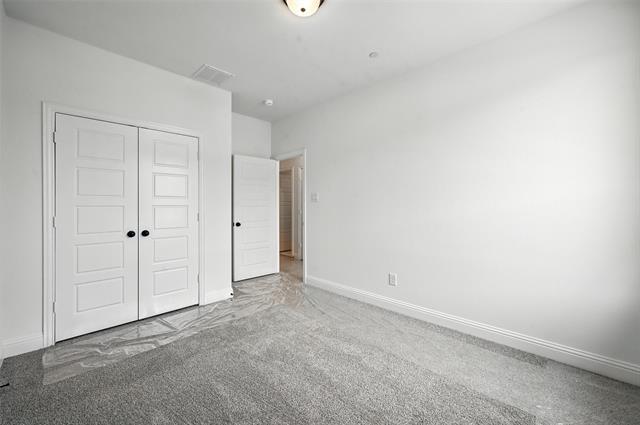 Building Photo - 2528 Campden Mews