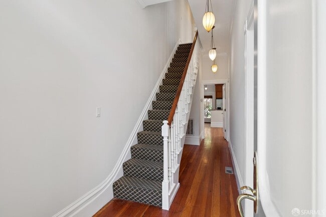 Building Photo - 2250 Webster St