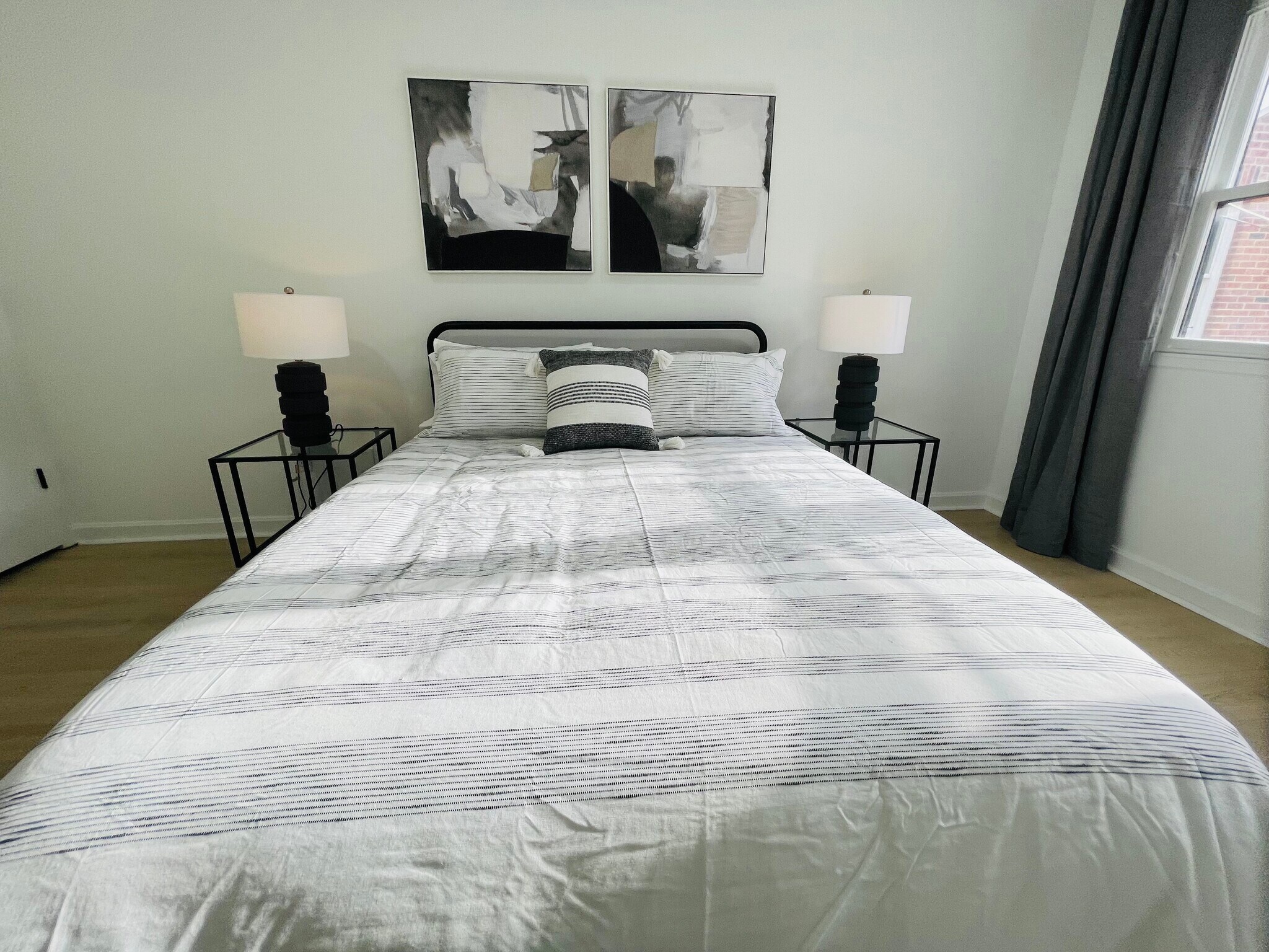 Building Photo - 323 Gross St