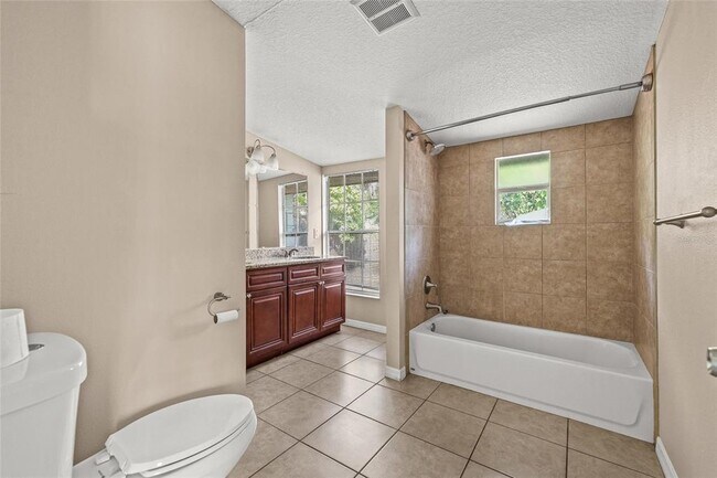 Building Photo - 2501 W Gray St