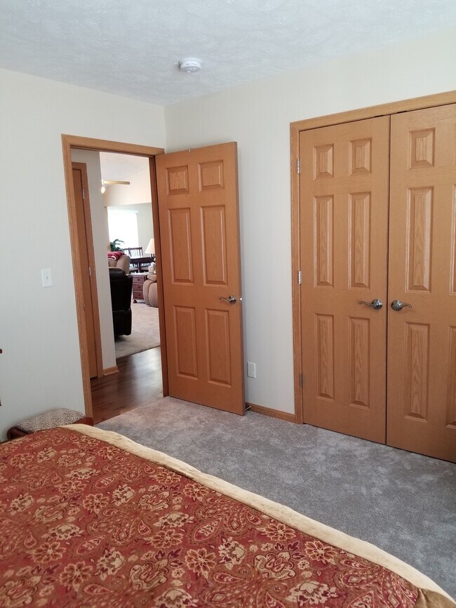 Maple Ridge Villas Ontario, OH Apartment Finder