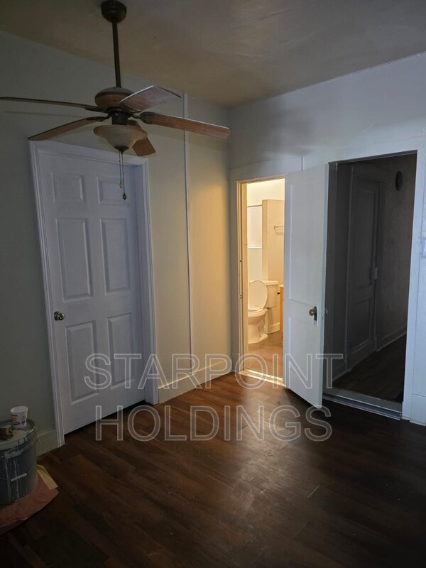 Building Photo - 1728 Wilson Ave