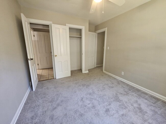 Building Photo - Spacious 5-Bedroom 2.5 Bath Home
