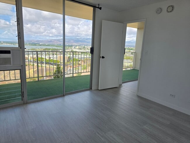 Building Photo - Lele Pono - 2 Bedroom 2 Bathroom 2 Parking...