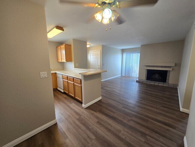 Building Photo - 2987 Juniper Hills Blvd