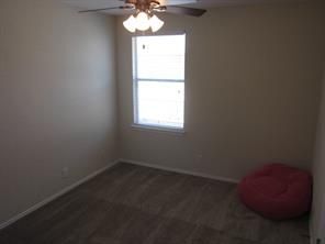 Building Photo - 504 Rolling Oak Dr