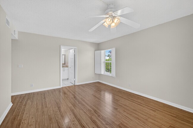 Building Photo - 1071 Sugar Sands Blvd