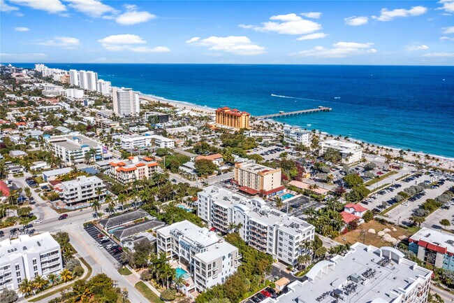 Building Photo - 101 SE 20th Ave