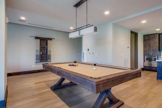 Building Photo - 20 Rutledge St