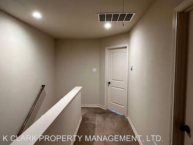 Building Photo - 3 br, 2.5 bath House - 6012 JAX WAY #103