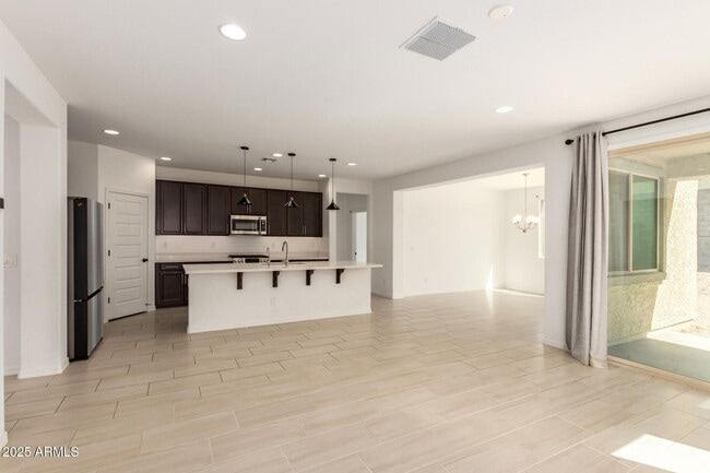 Building Photo - 12751 W Ocotillo Rd