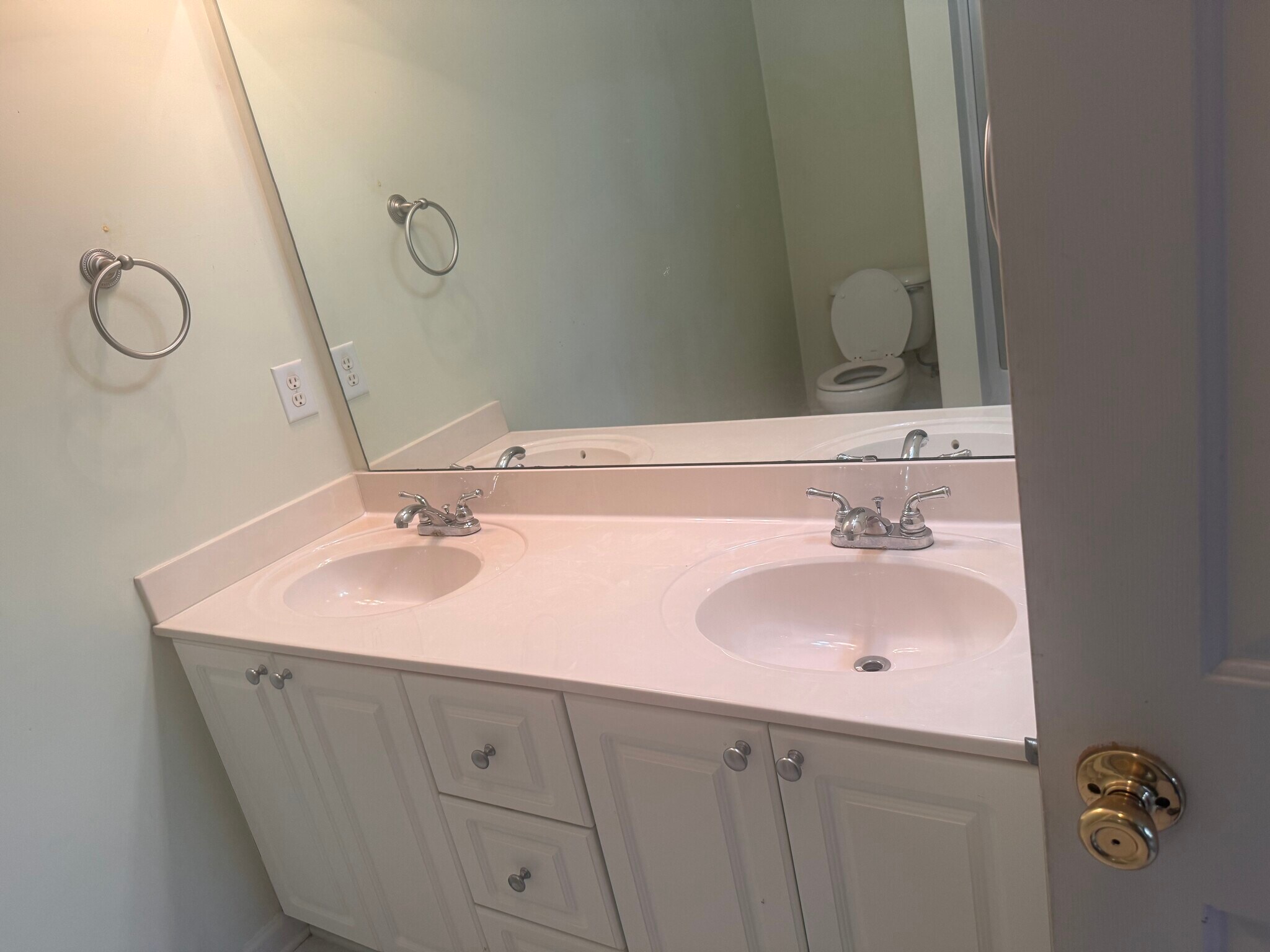 Building Photo - 4030 Bardstown Ct