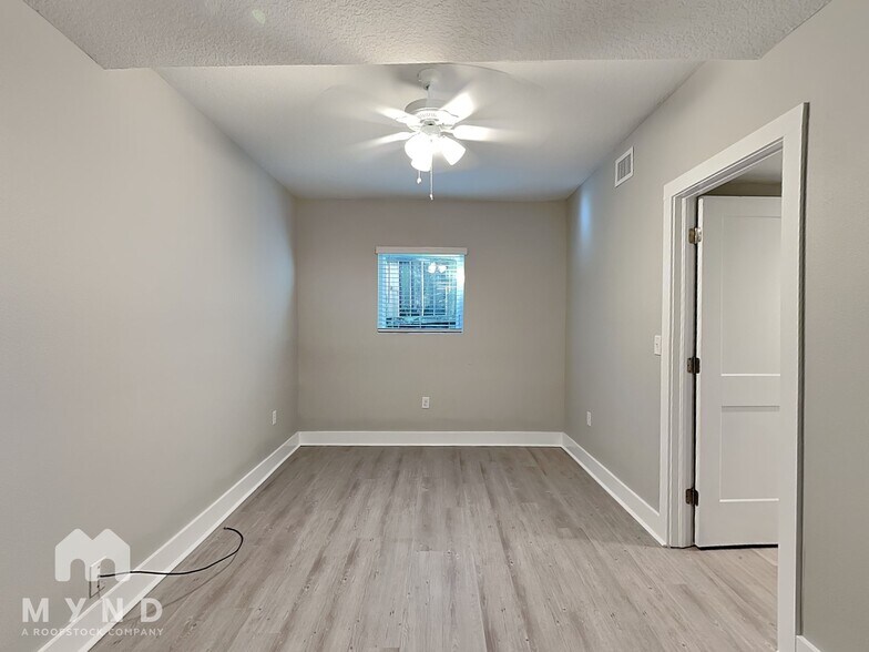 Building Photo - 829 E Orange St