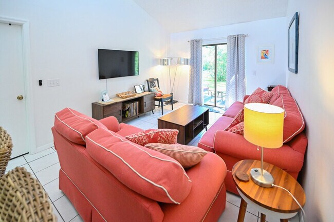 Building Photo - 301 Markley Ct