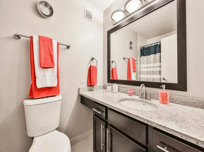 Building Photo - 666 N Dearborn St