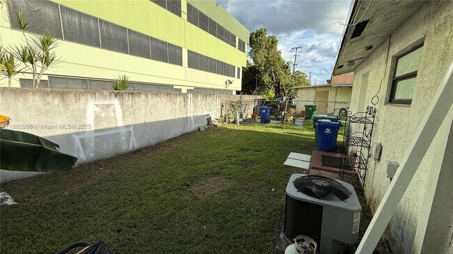 Building Photo - 3651 SW 60th Terrace